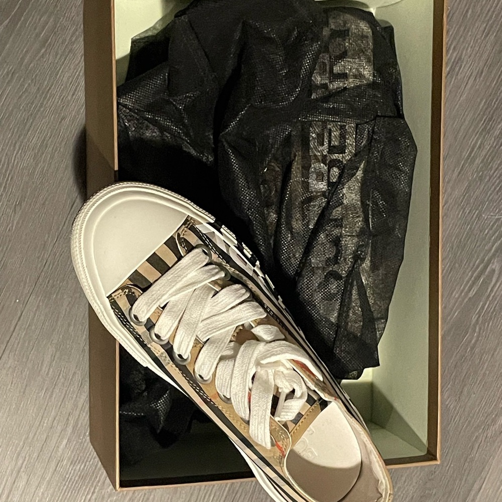 Stylish White and Gold Sneakers